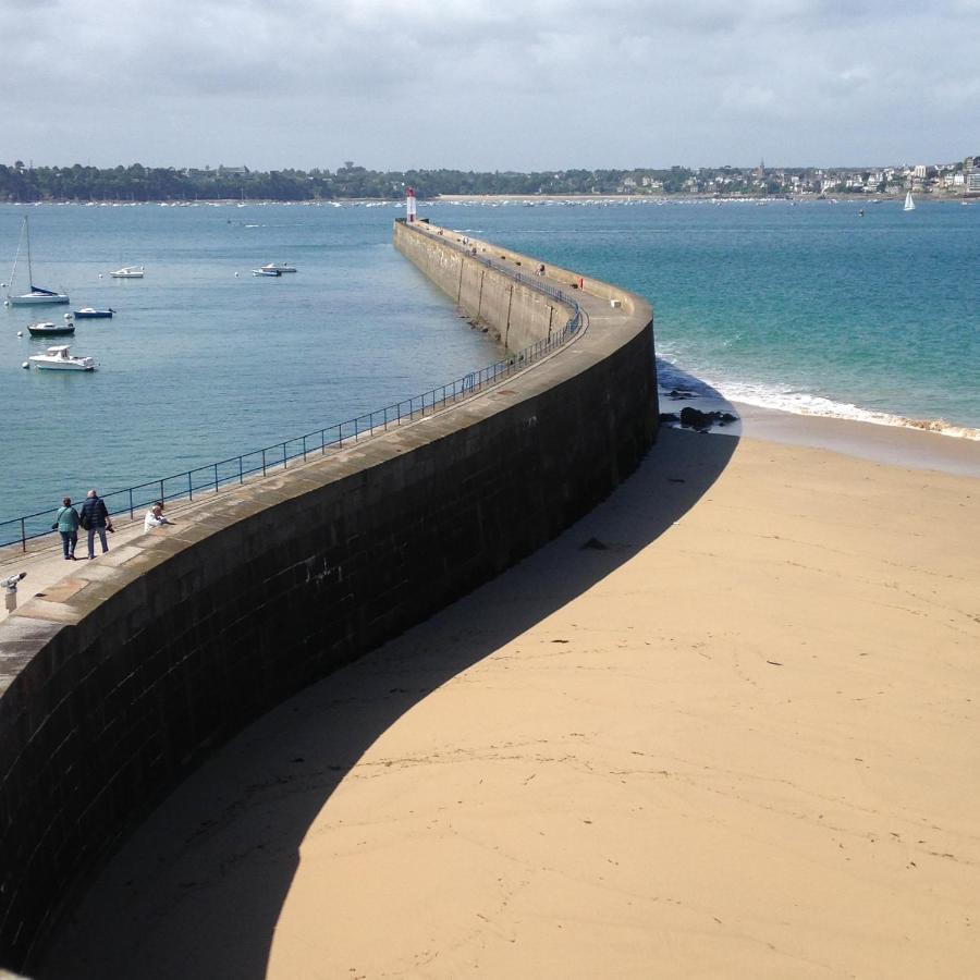 Le Cezembre, Au Pied De La Plage Saint-Malo Zewnętrze zdjęcie