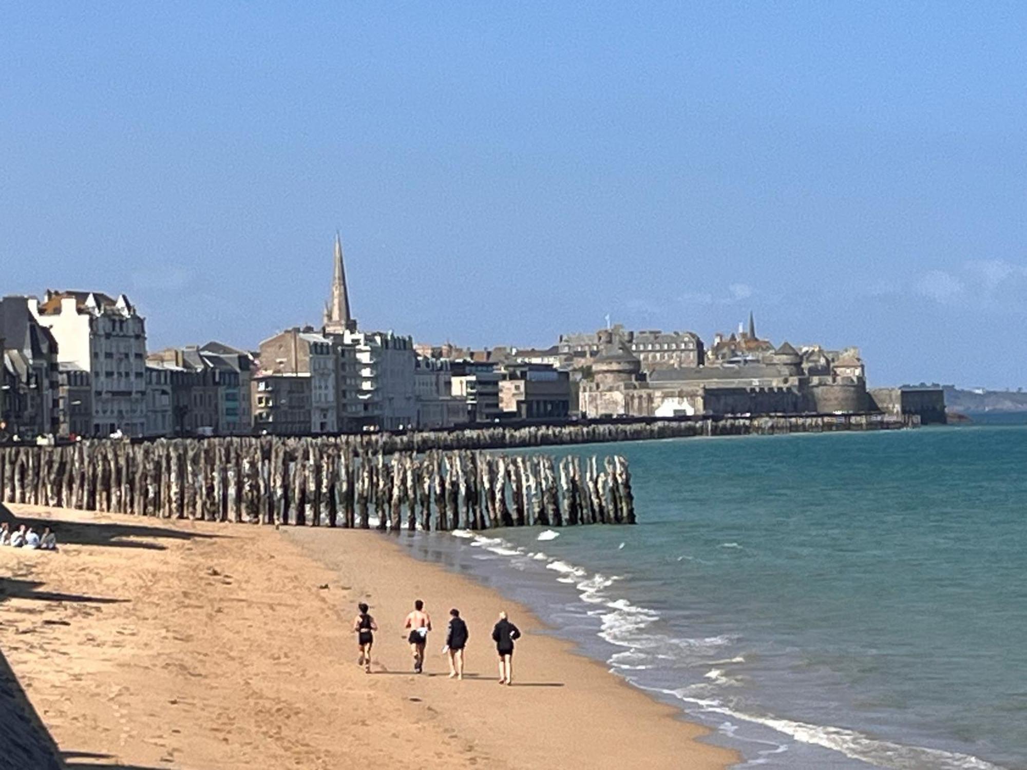 Le Cezembre, Au Pied De La Plage Saint-Malo Zewnętrze zdjęcie